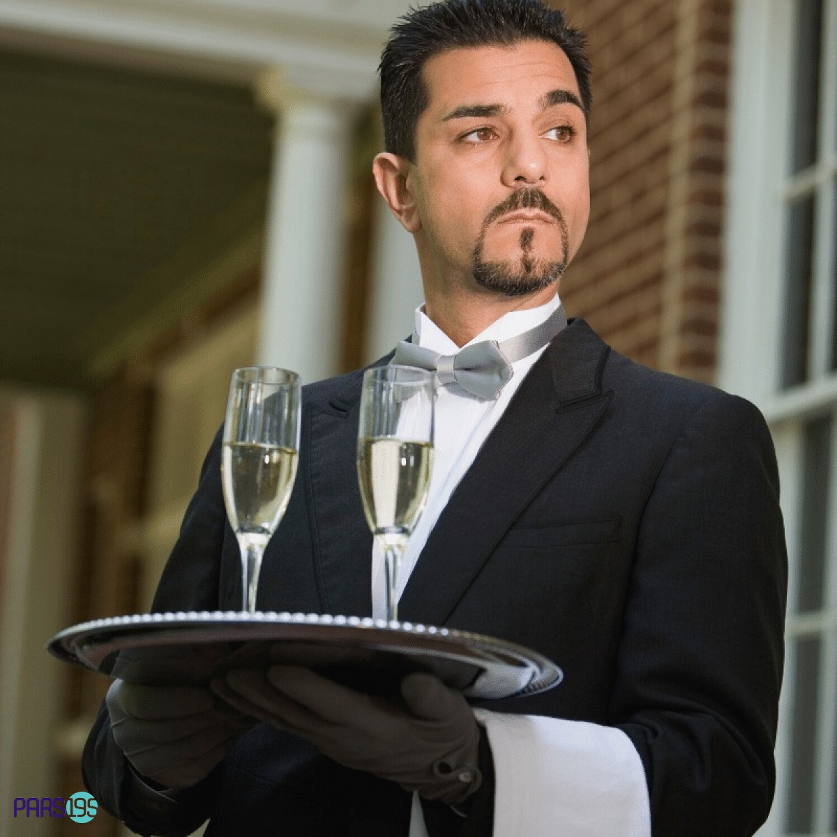 نیازمند ویتر خانوم - آقا در یک رستوران ایرانی در کنزینگتون W86