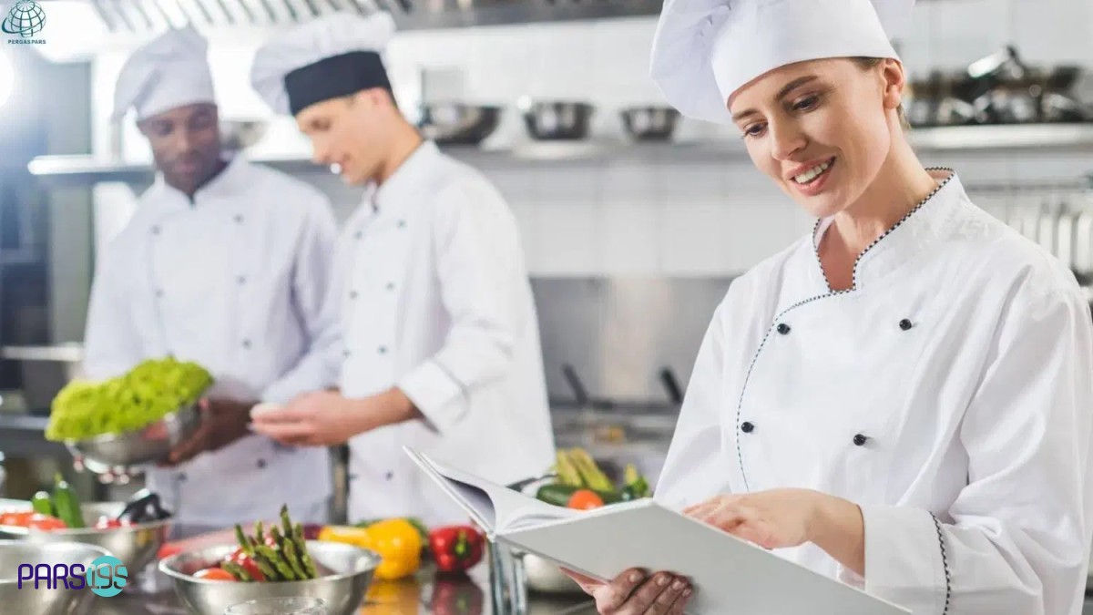 نیازمند نیروی کار آشپزخانه و سالن در رستورانی در ایلینگ