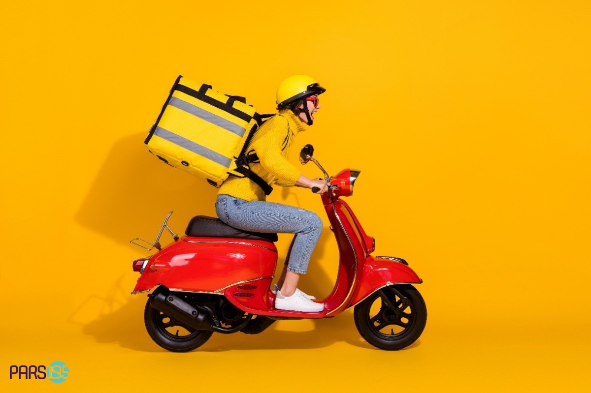 نیازمند دو راننده با موتور یا ماشين شخصی در فست فودی در West Ealing