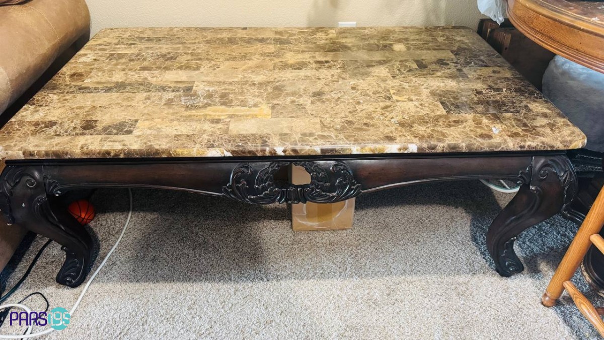 میز کاملا سالم برای فروش