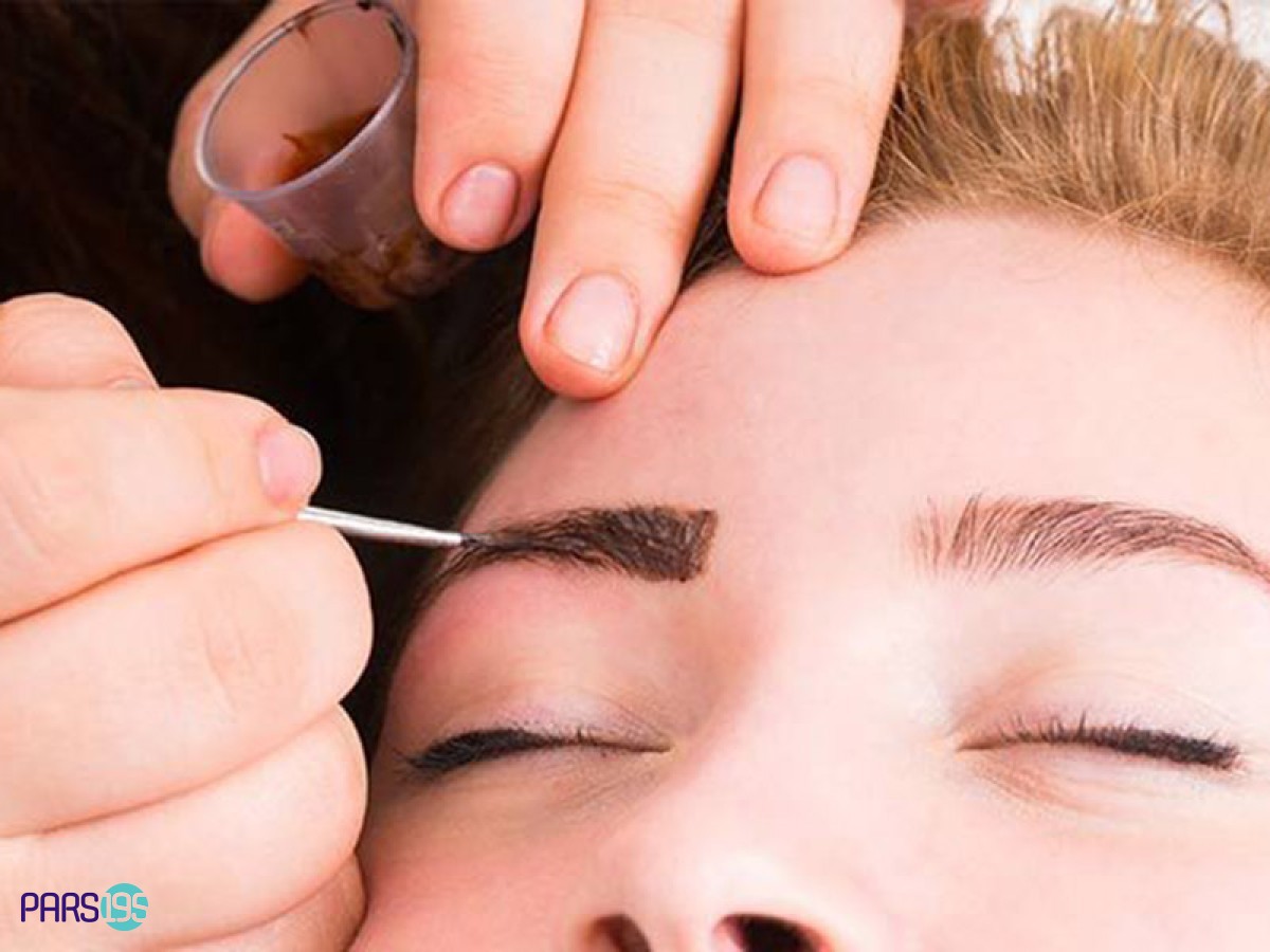 دو همکار خانم بیوتیشن در شهر Wakefield