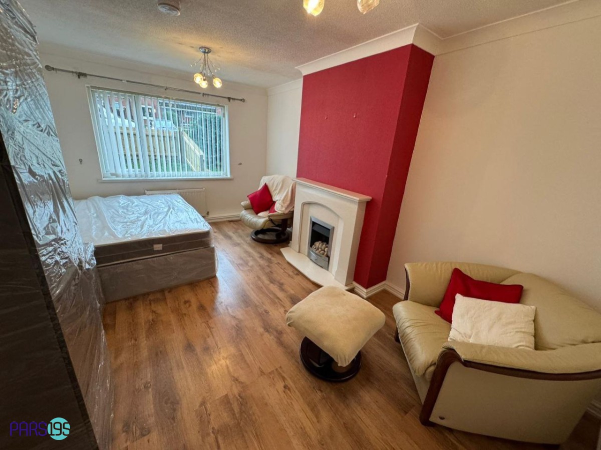 اجاره اتاق در واحد 5 خوابه مبله در Beech Dene Grove