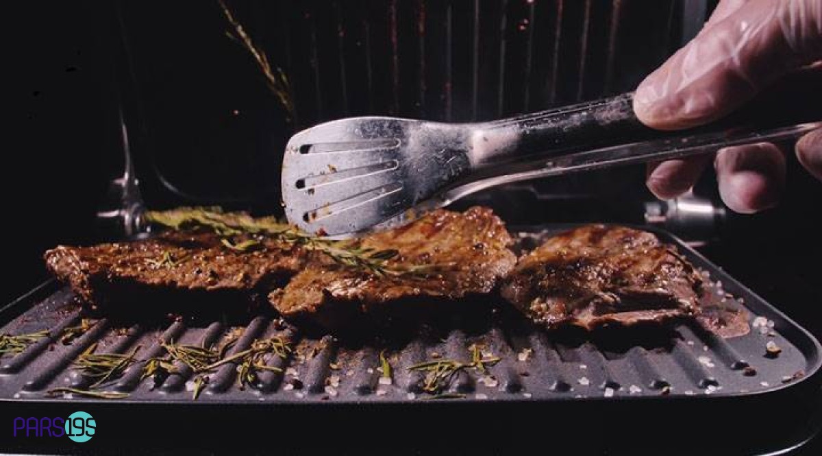 نیازمند شف برای کار با گریل ذغالی 
