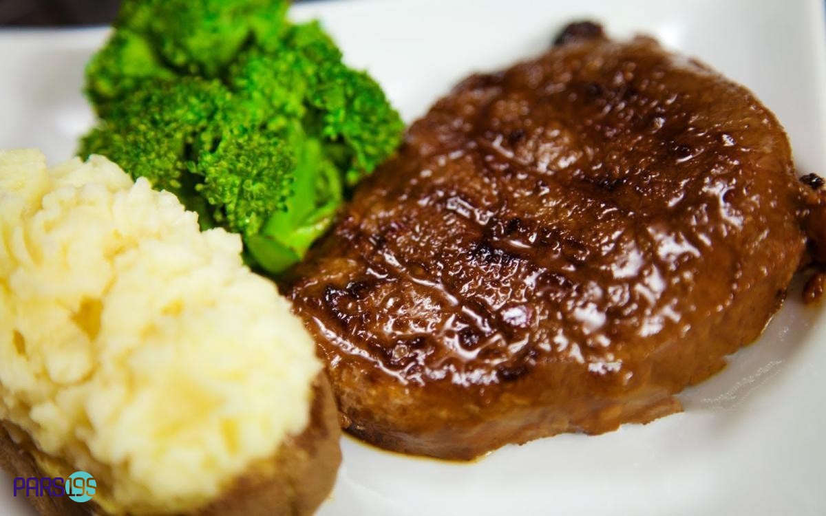 نیازمند نیرو در استیک هاوس